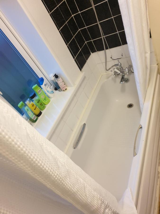 Splendid 4Bedrooms shared Home Manchester Eksteriør billede